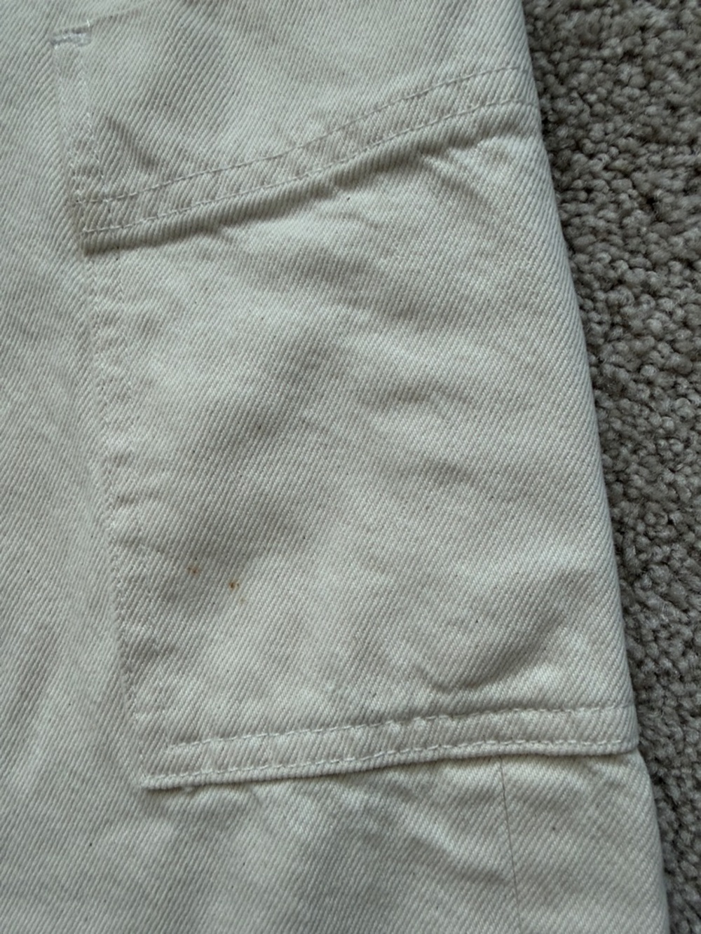 Frame High Rise Baggy Pocket Jean in Parchment Cream Carpenter Cargo Pants - Picture 6 of 13